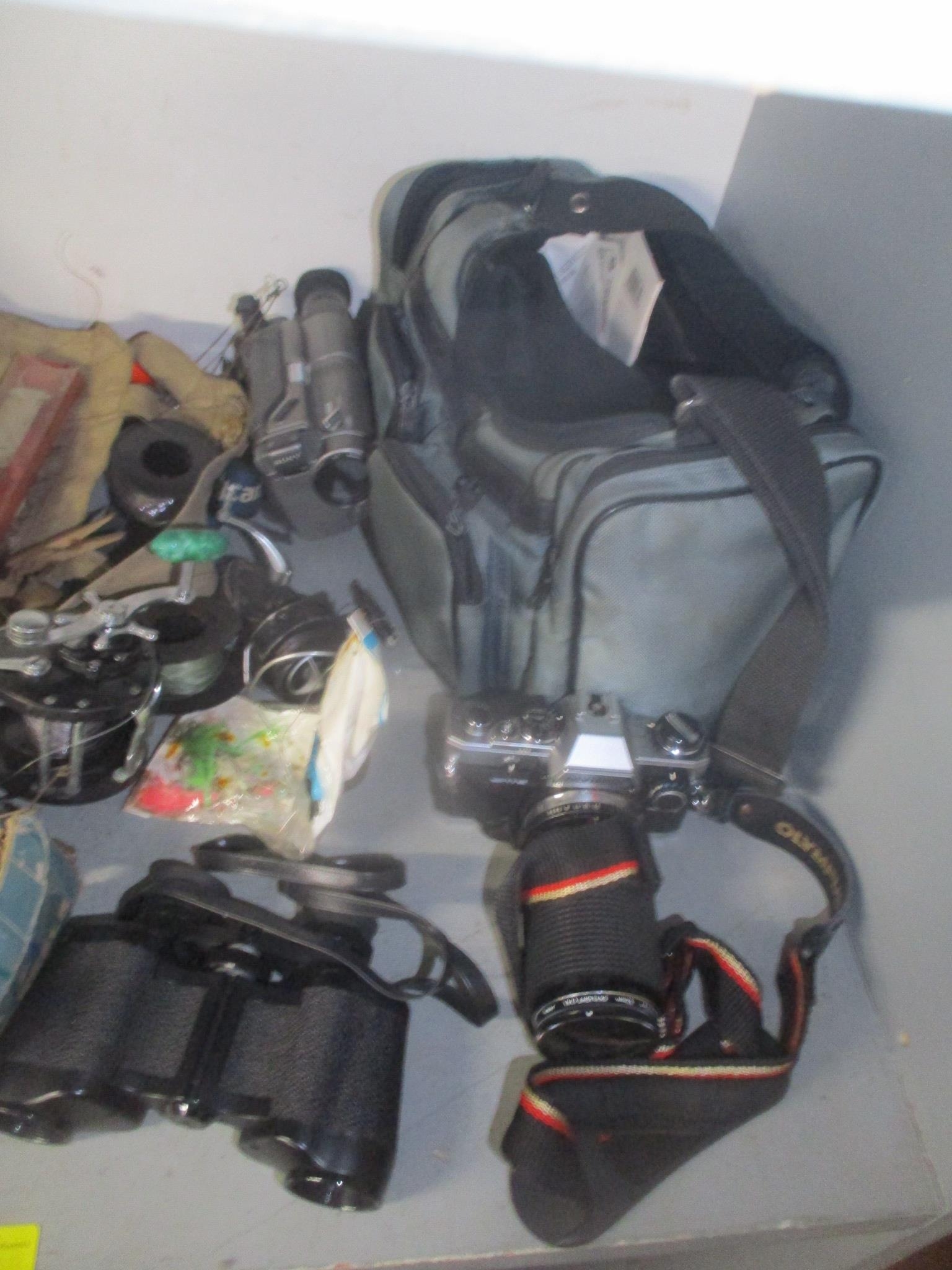 A mixed lot to include fishing reels, mixed cameras, binoculars, anglepoise lamp, Abba LP record and - Bild 2 aus 3