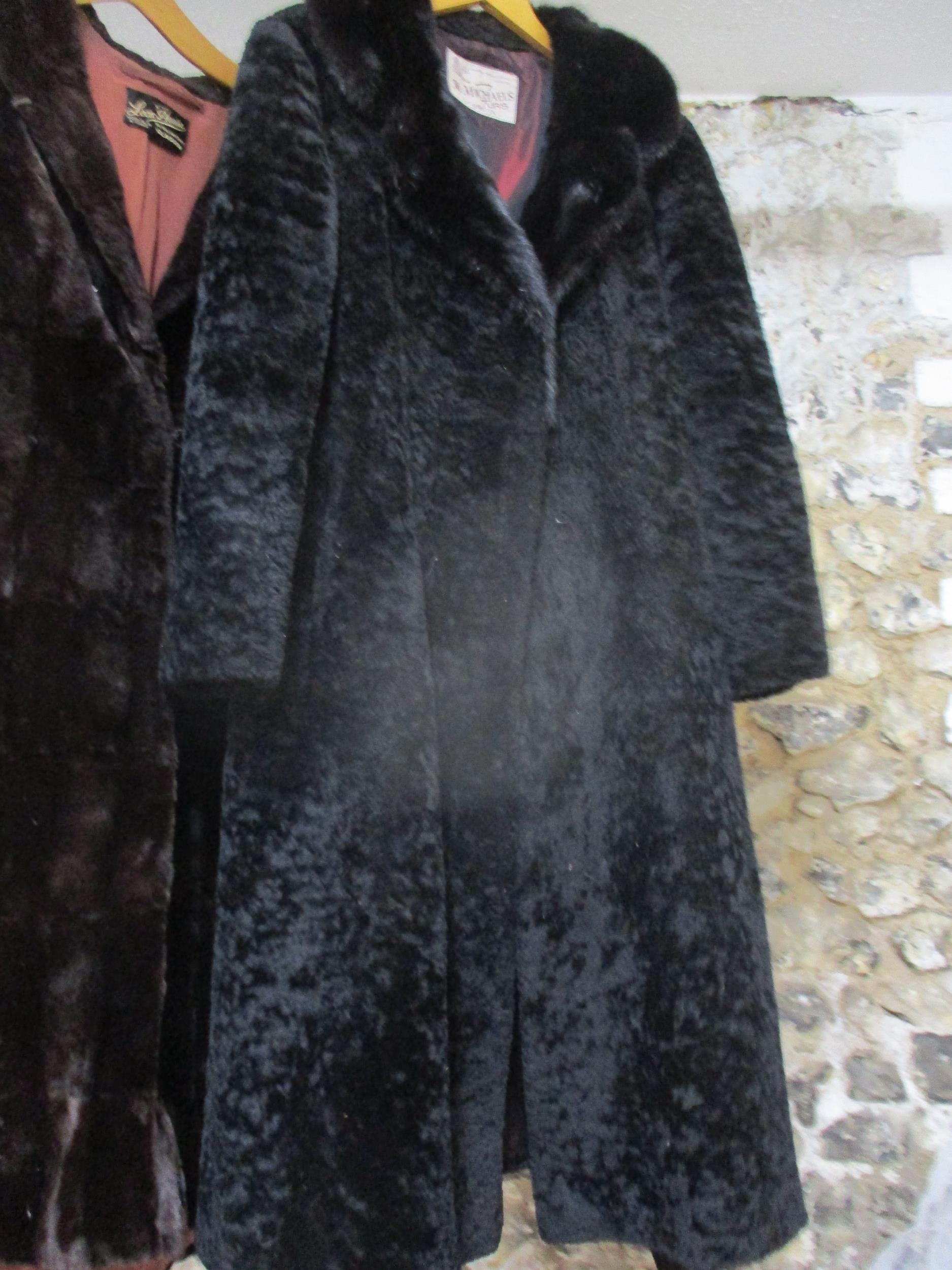 A vintage Leon Haase dark brown fur coat, 42"Chest 46"Long together with an M & Michael black beaver - Image 3 of 7