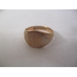 A 9ct gold gents signet ring 5.3g