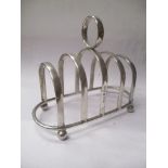 An early 20th century silver toast rack 83g