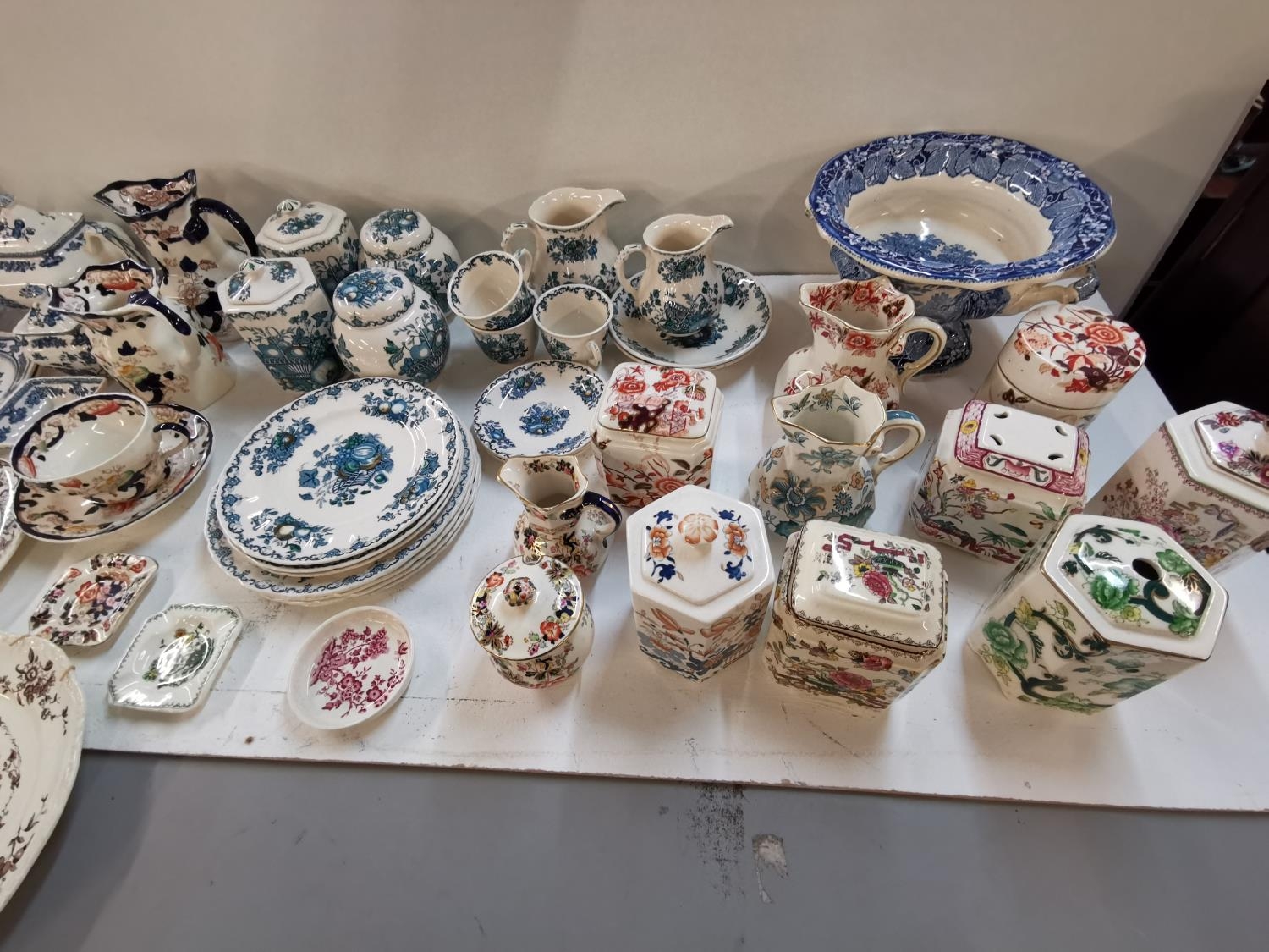 A large mixed collection of Masons Ironstone china with various patterns. Location 9:6 - Image 7 of 7