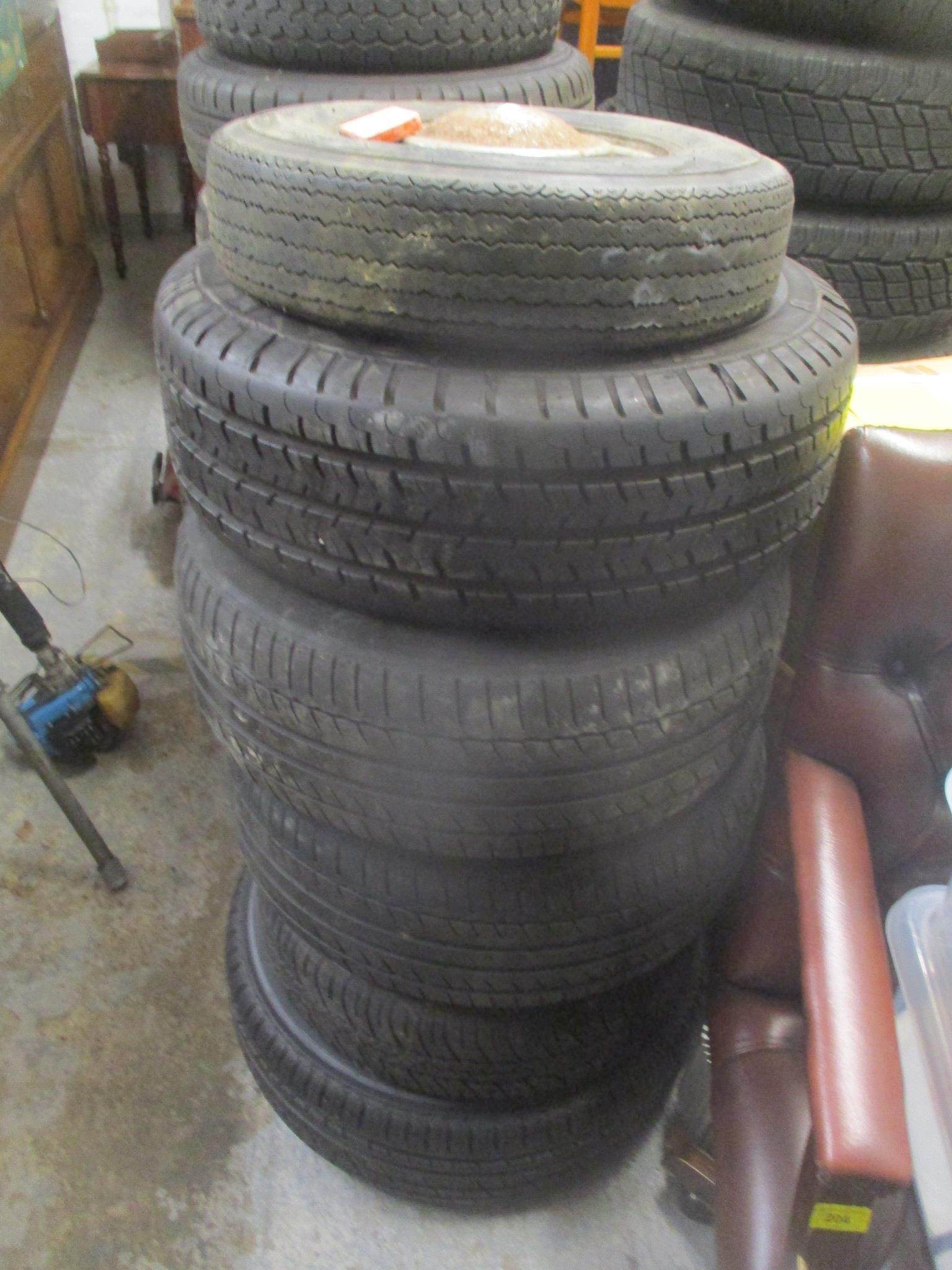 A large selection of tyres and alloys to include a set of Saab alloys, tyres for a Mini, a General M - Image 2 of 4