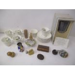 A mixed lot to include a silver thimble in a Mauchline ware case, Whitefriars commemorative