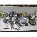 A mixed lot of metalware to include kitchenalia, four piece Picquot ware, pewter items and others