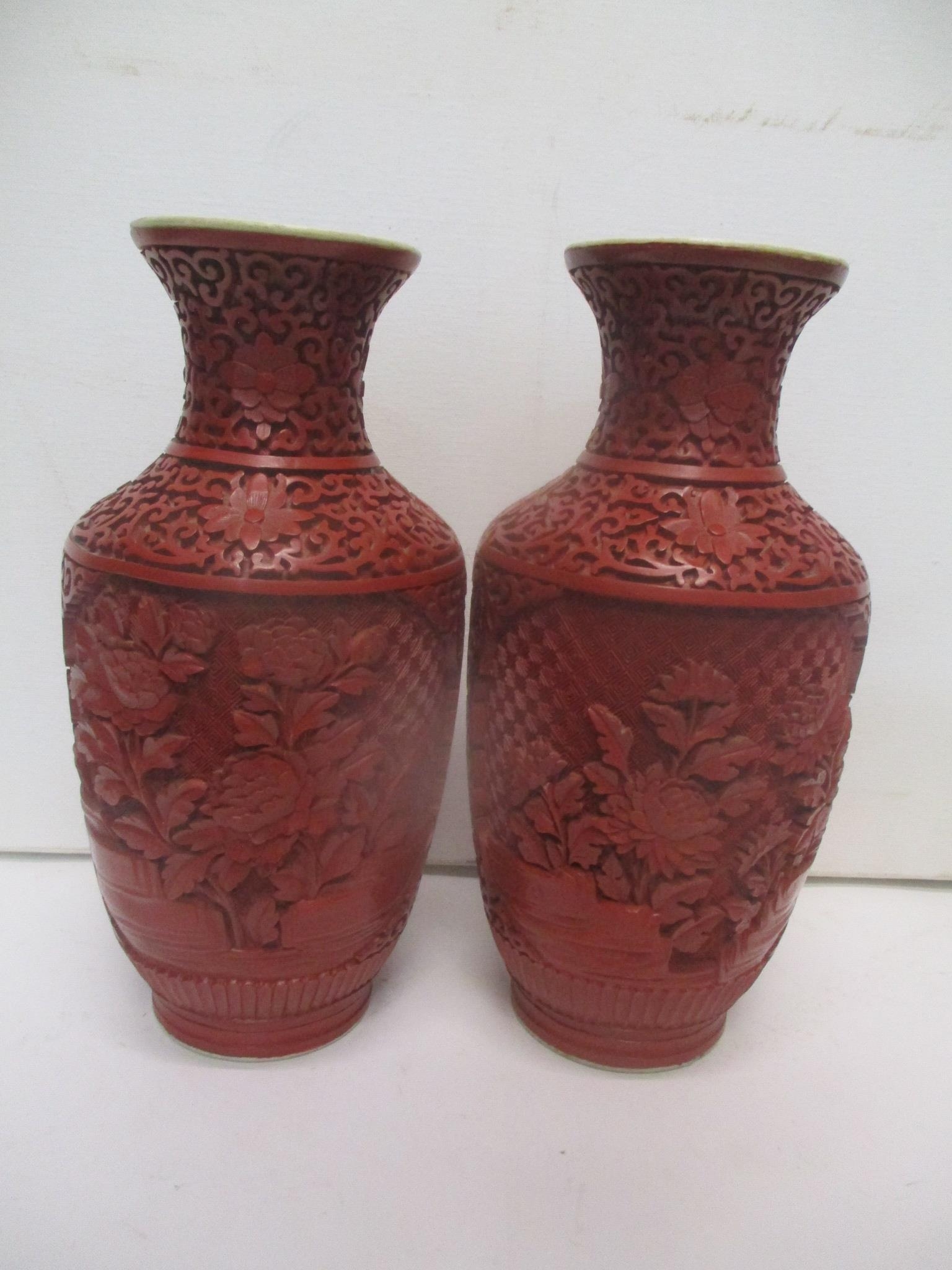 Oriental collectables to include a pair of Chinese cinnabar vases on porcelain, decorated with - Image 2 of 5