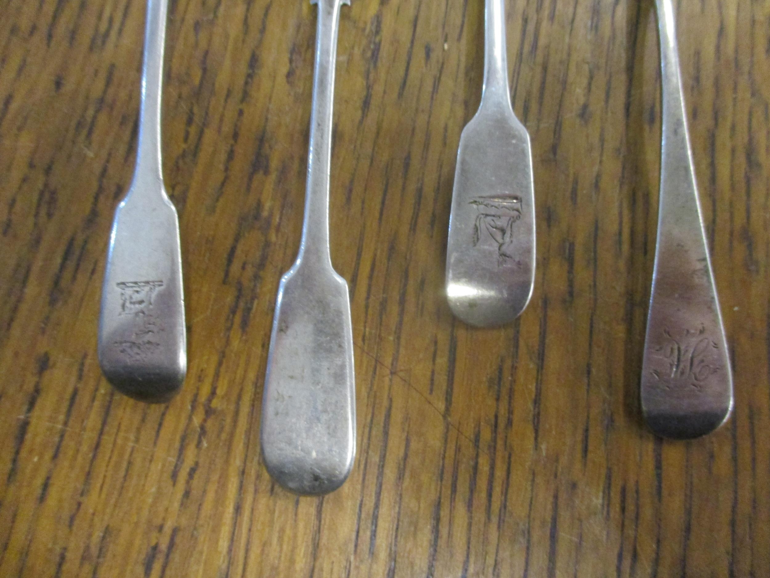 Three Georgian and one Victorian silver mustard spoons, various makers and dates, total weight, 53. - Image 2 of 3