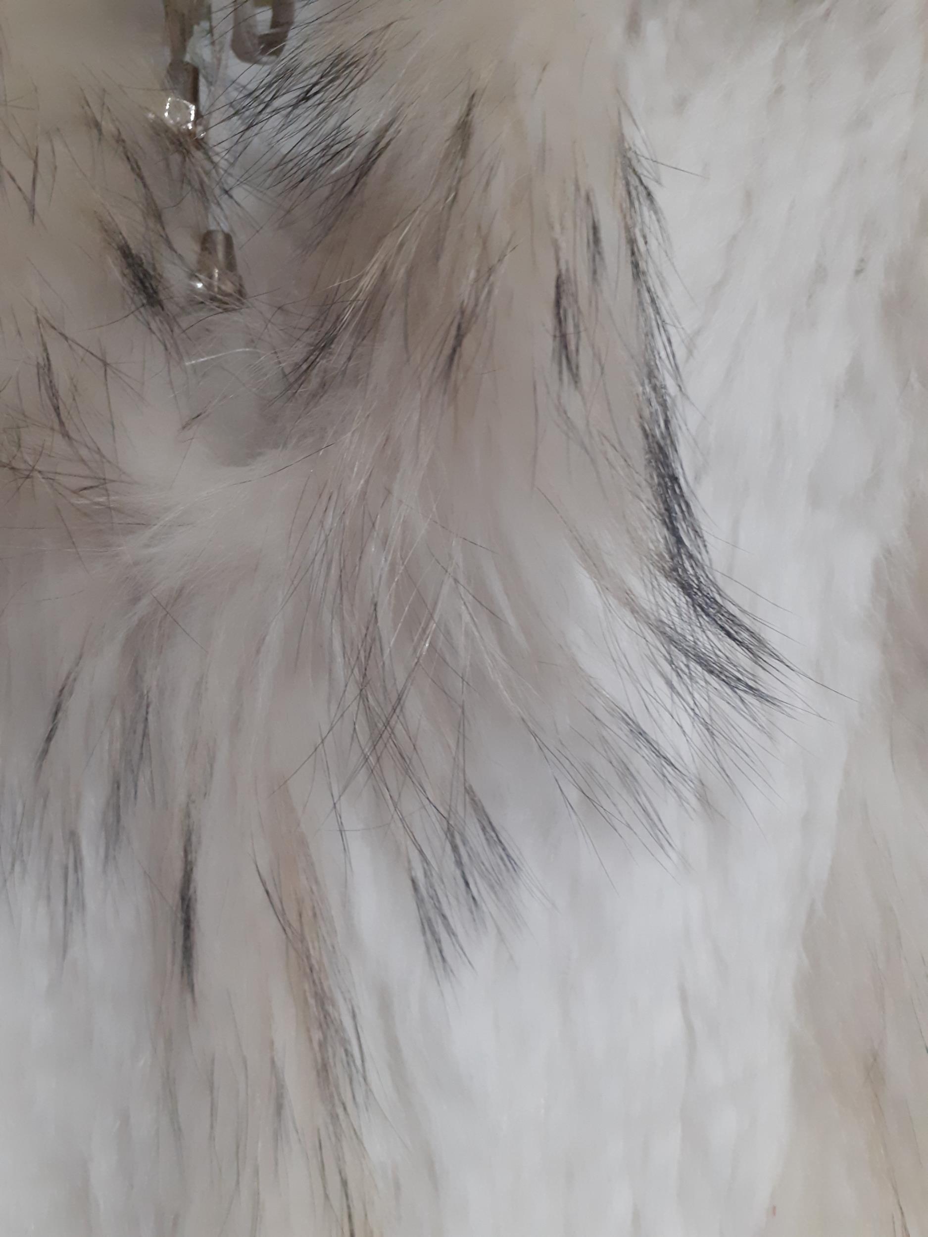 Maclauren-A white and cream short and long haired rabbit fur hooded poncho with cream leather - Image 2 of 4