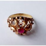 A 14ct gold and ruby ring, total weight 4.1g