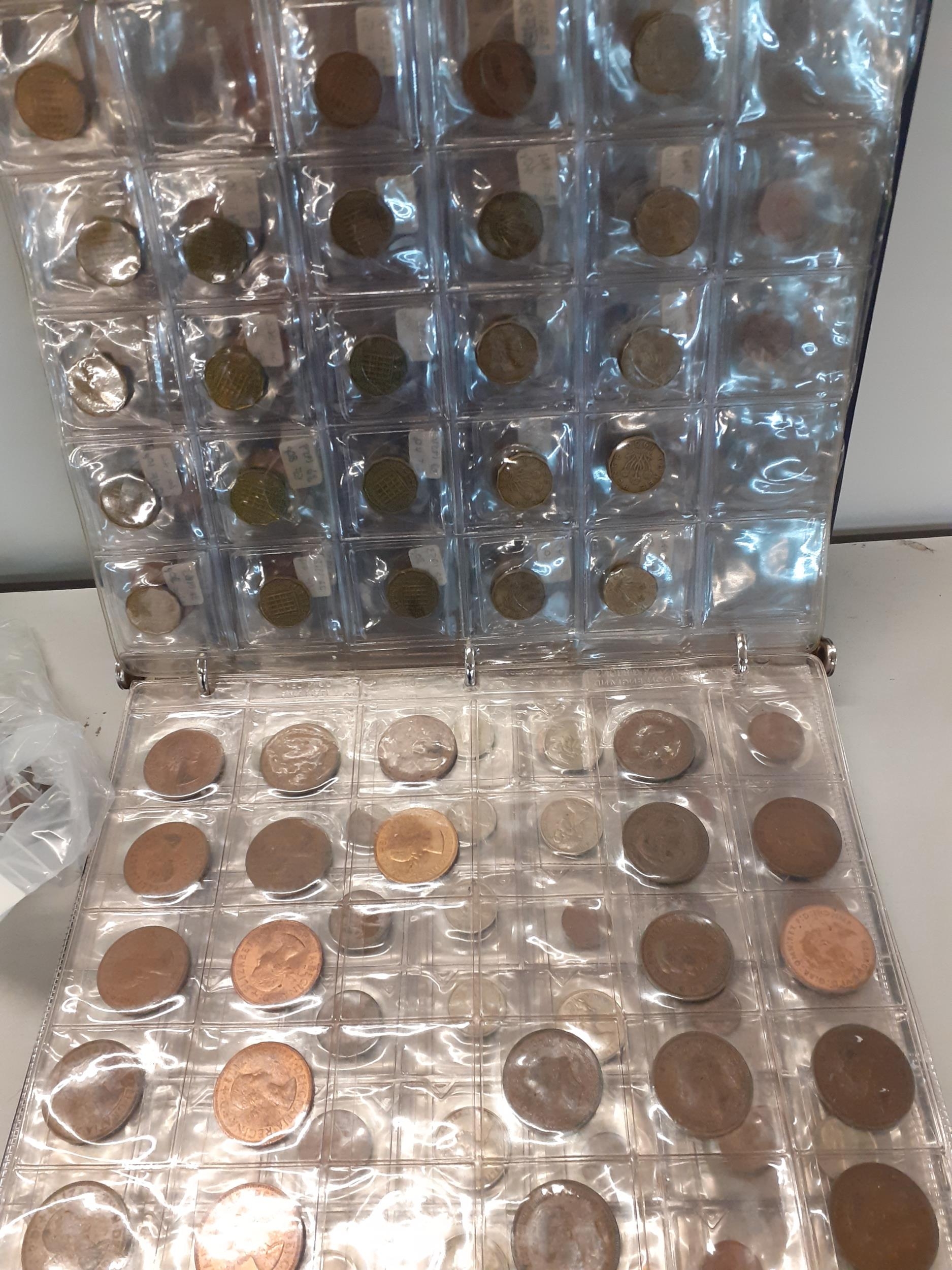 Coins, mainly Crowns, together with mixed British coins, two Decimal sets and coin cases Location: - Image 4 of 4