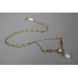 A Pretty 9ct Gold and Pearl Necklace, 2.9gms