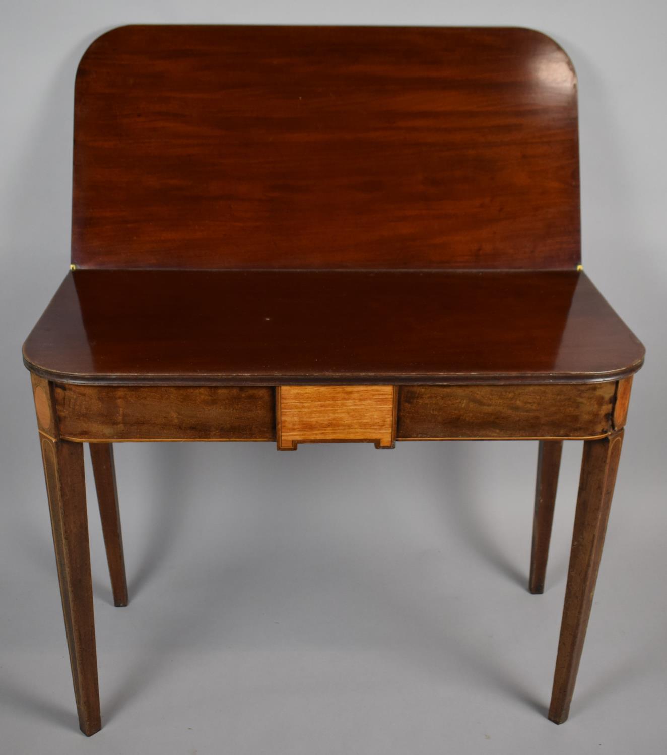 A 19th Century Cross Banded and String Inlaid Tea Table with Square Tapering Legs, 89cms Wide - Image 3 of 3