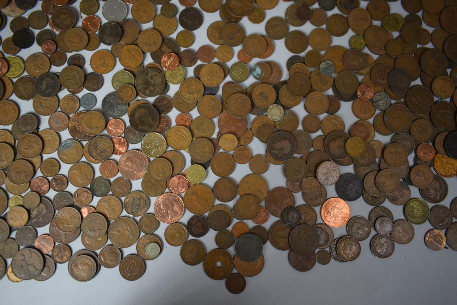 A Large Collection of British and Foreign Copper Coinage - Image 18 of 23