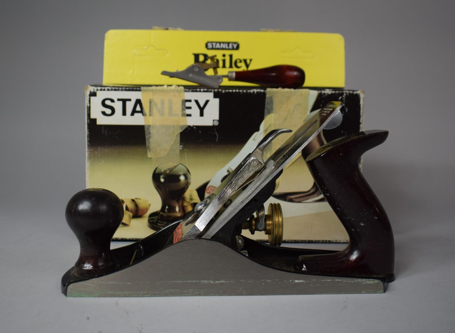 A Stanley no.4 Plane Together with a Miniature Example - Bild 2 aus 3