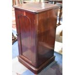 A Late Victorian/Edwardian Mahogany Bedside Cabinet with Panelled Door, 38cm wide