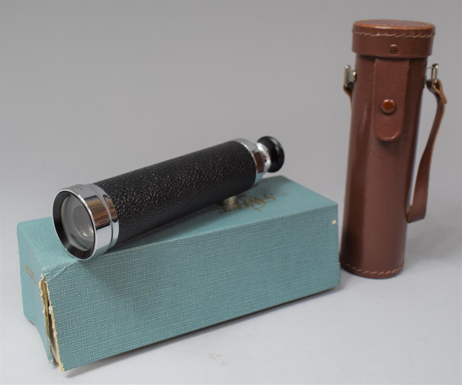 A Leather Cased Swift Three Fold Telescope in Original Cardboard Box - Bild 2 aus 3