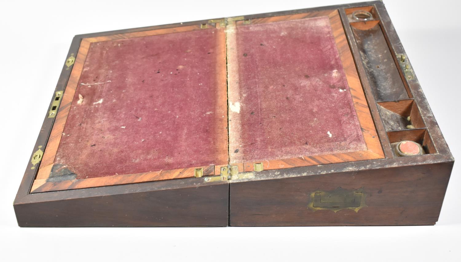 A Late 19th Century Rosewood Campaign Writing Slope in Need of Some Restoration, Having Inset - Bild 2 aus 2