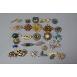 A Collection of Various Vintage Costume Jewellery Brooches