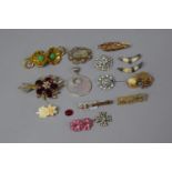 A Collection of Costume Jewellery Brooches