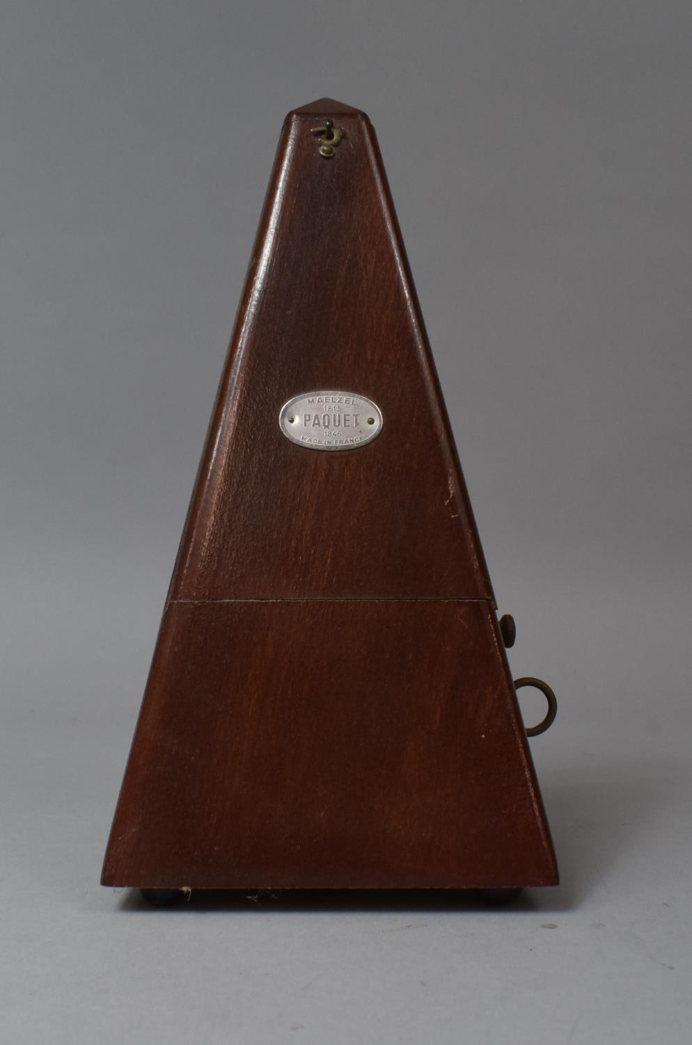 A Mid 20th Century Maelzel Paquet Metronome in Mahogany Case - Bild 3 aus 3