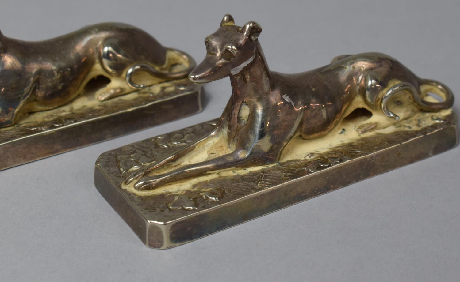 A Pair of Silver Plated Mounts in the Form of Reclining Greyhounds on Rectangular Bases, Each 9cm - Bild 2 aus 3