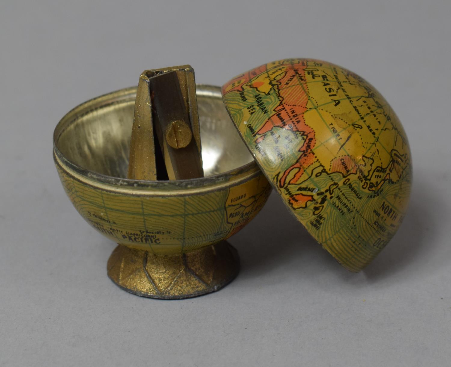 A Small Novelty Pencil Sharpener in the Form of a Globe, 5cm high - Bild 2 aus 5