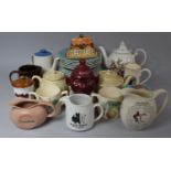 A Collection of Various Mid/Late 20th Century Ceramics to comprise Black and White Scotch Whiskey