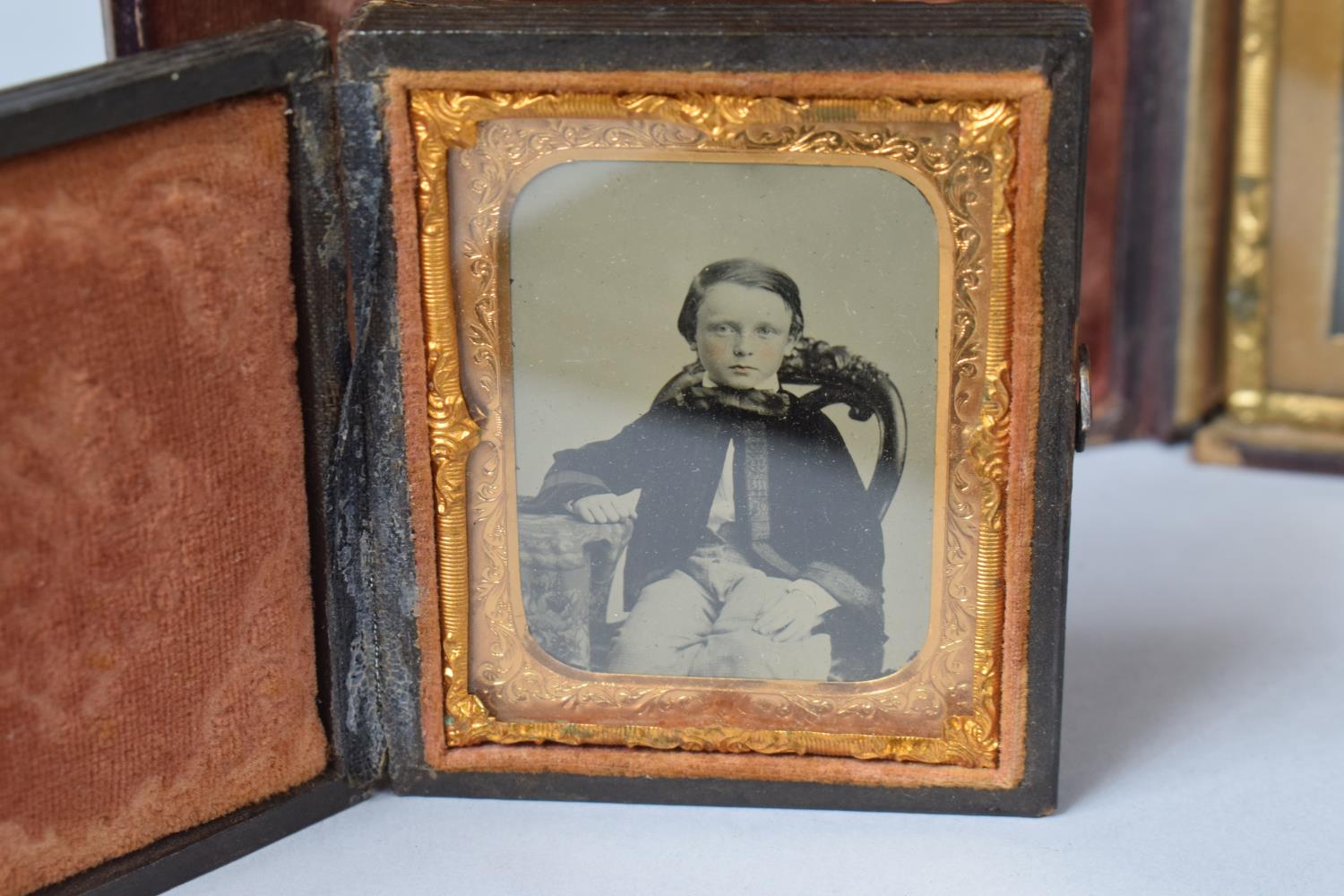 A Collection of Four Late 19th Century Daguerreotype Cased Photographs - Image 2 of 5