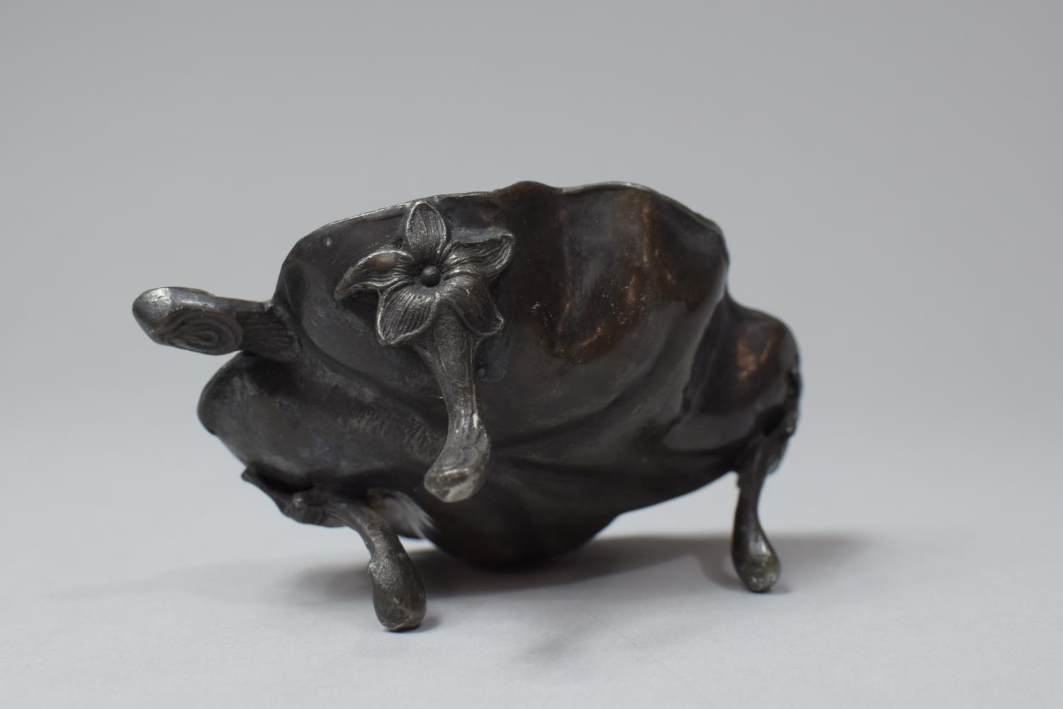 A Late 19th/Late 20th Century Oriental Pewter Novelty Dish in the Form of a Leaf on Three Scrolled - Image 5 of 5