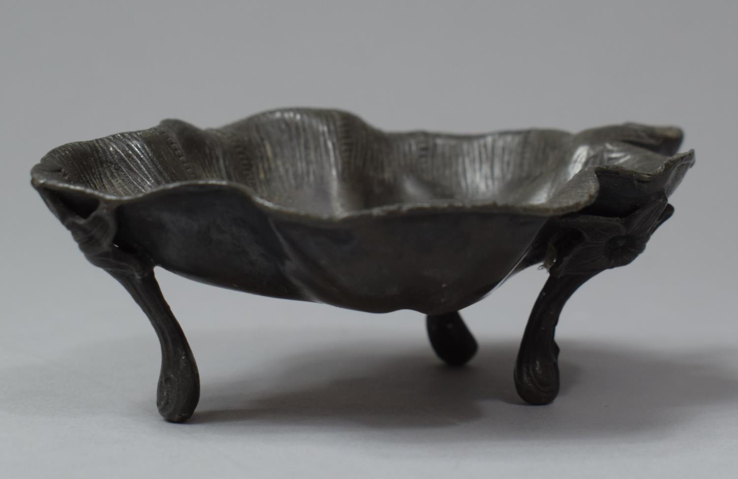 A Late 19th/Late 20th Century Oriental Pewter Novelty Dish in the Form of a Leaf on Three Scrolled - Image 4 of 5