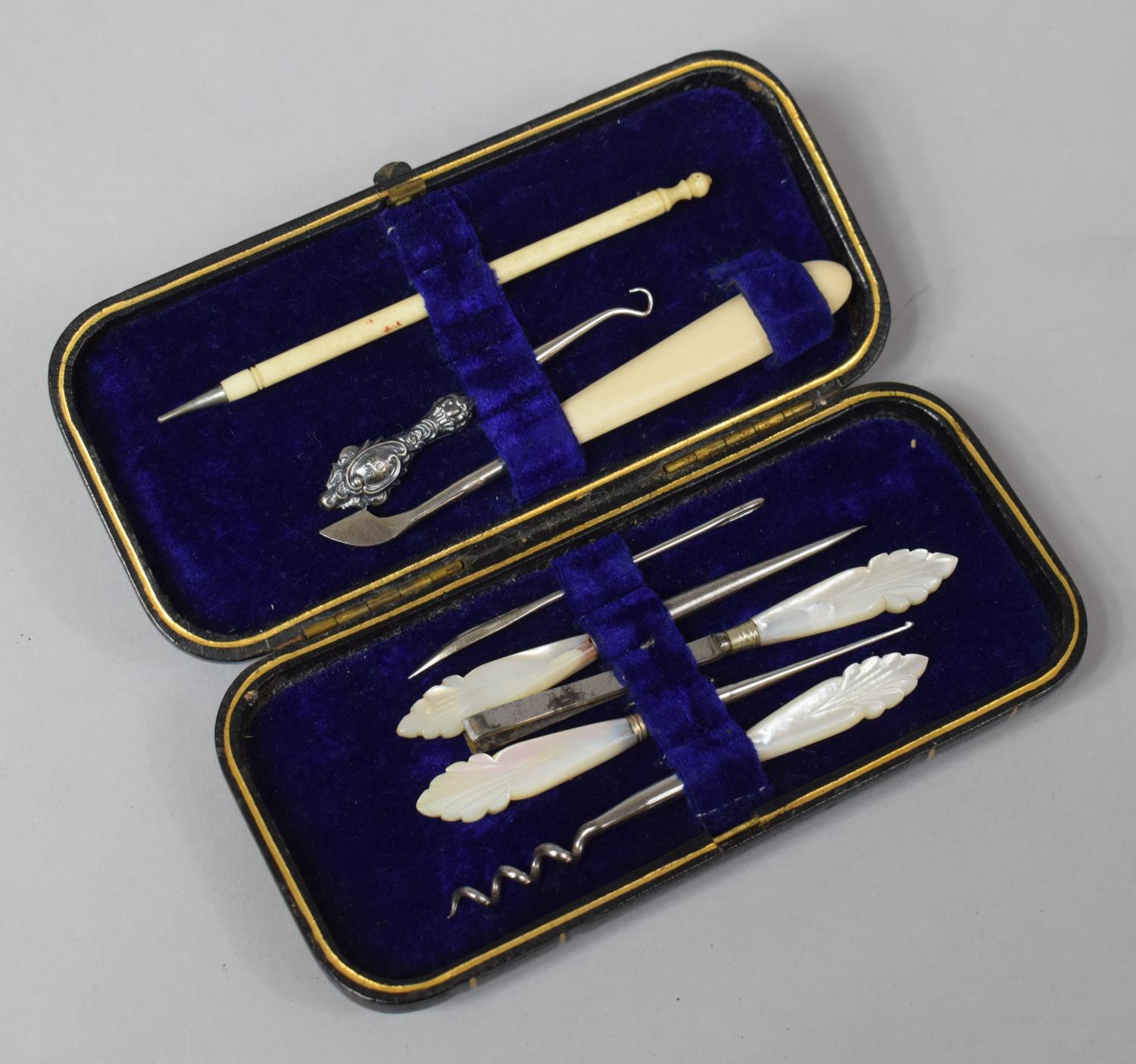 A Victorian/Edwardian Cased Manicure Set