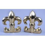 A Pair of Modern Gilt Metal Fleur De Lys Bookends, 16cm high