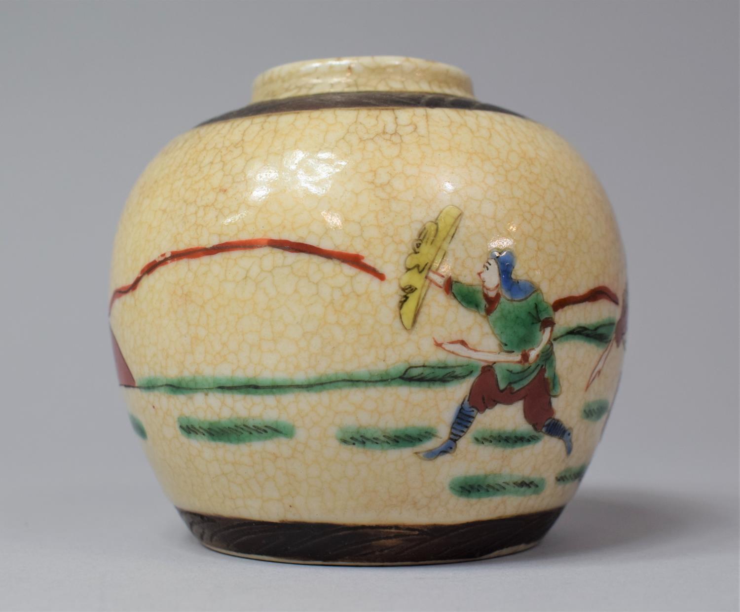 A Small Chinese Nanking Ginger Jar Decorated in Polychrome Enamels Depicting Battle Scenes, 10cm - Image 4 of 7