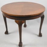 A Mid 20th Century Oak Circular Topped Occasional Coffee Table with Claw and Ball Feet, 60cm