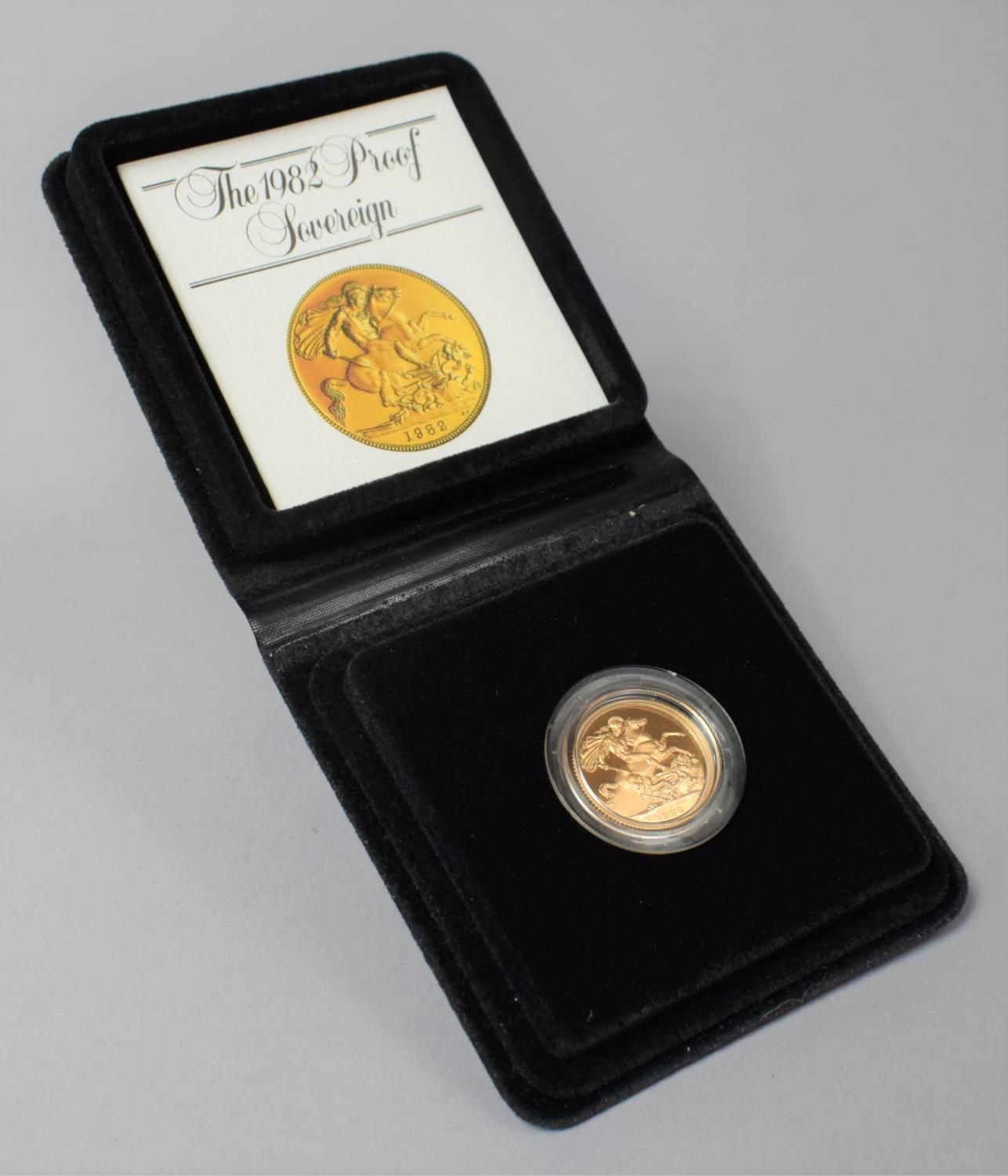 A 1982 Proof Sovereign In Royal Mint Presentation Case - Image 2 of 3