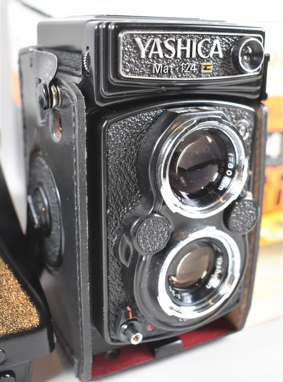 A New and Unused Boxed Yashica Mat-124G Twin Lens Reflex Camera with CDF Exposure Meter - Image 2 of 2