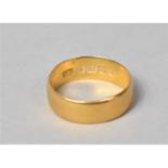 A Victorian 22ct gold Wedding Band, Birmingham 1899, 3.7g