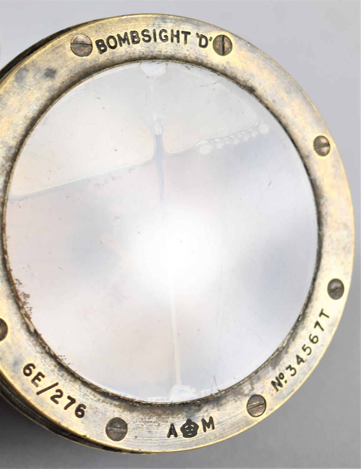 A Vintage A&M Bombsight D Dampened Compass with Air Ministry Stamp, no.34567T, 10cm diameter - Image 4 of 4