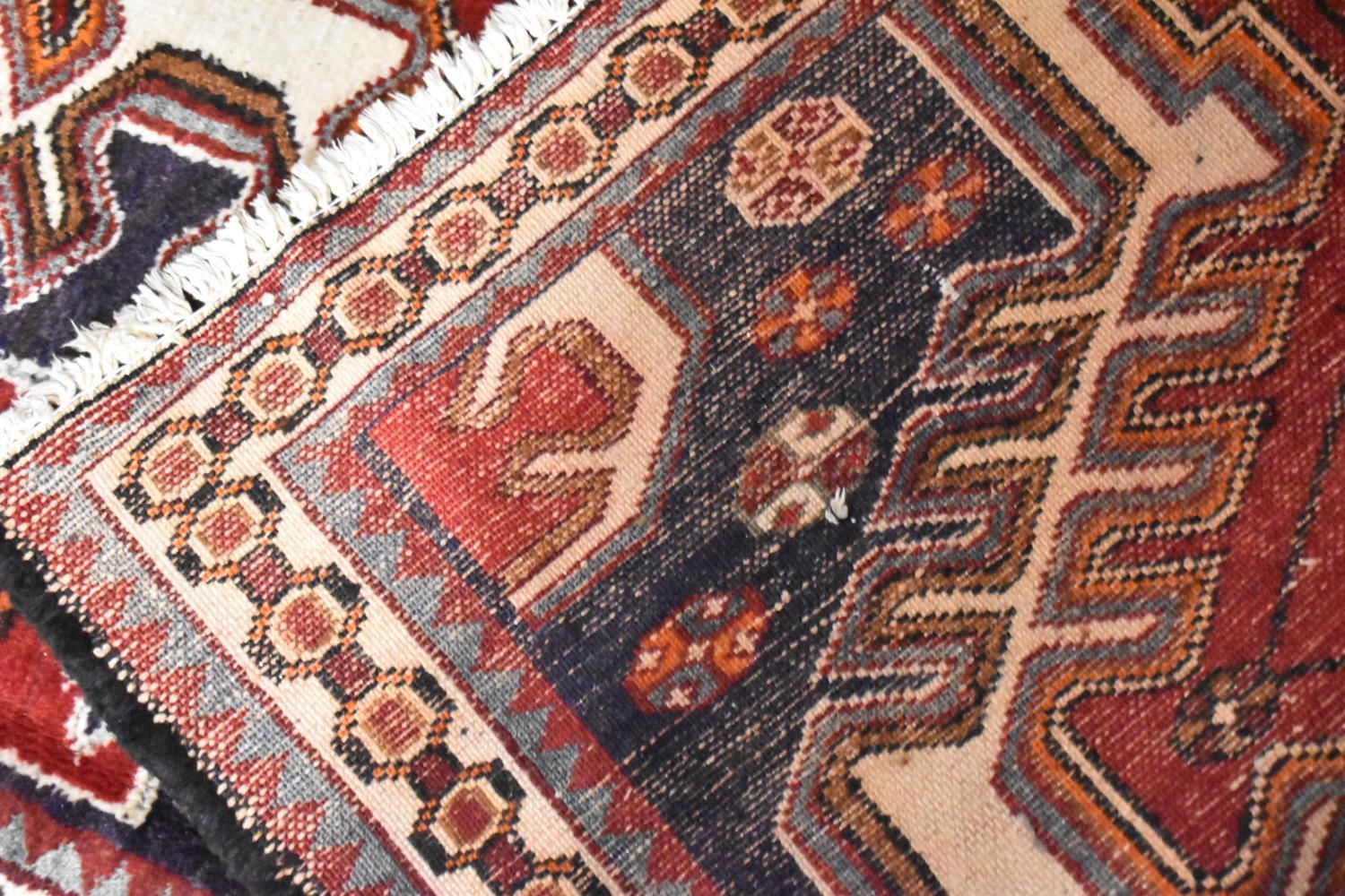A Persian Handmade Sarab Rug, 166x105cm - Image 3 of 3
