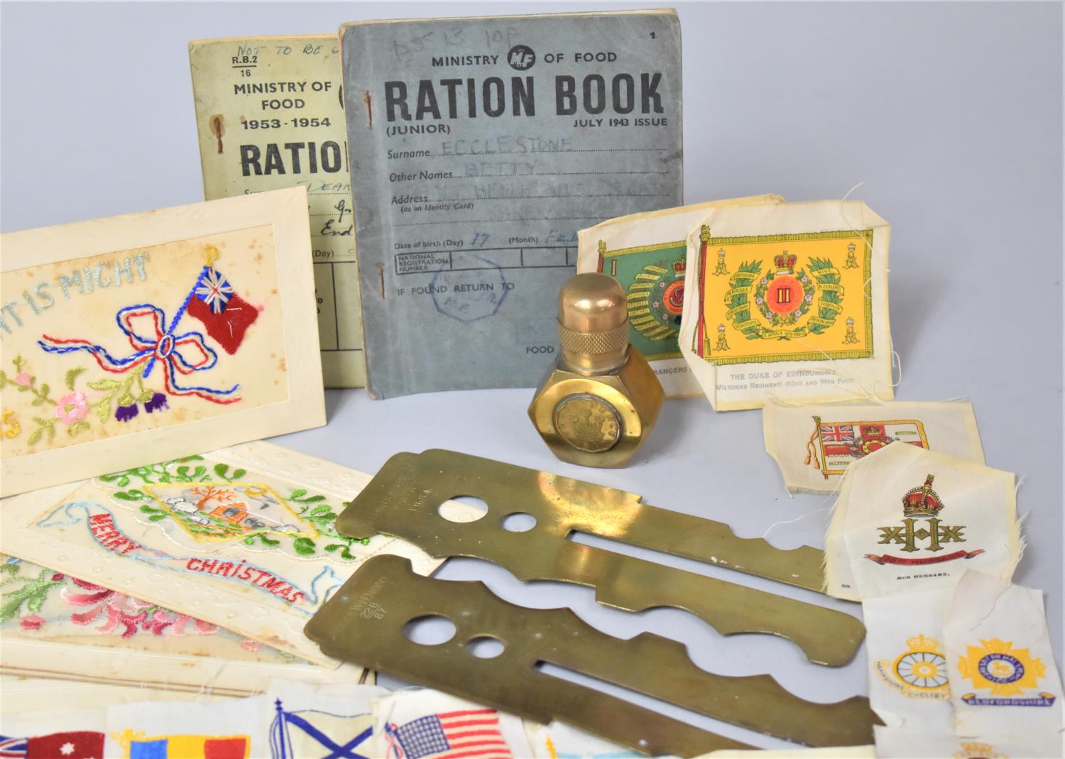 A Collection of WWI Silk Postcards, Ministry of Food Ration Books, Brass Button Cleaning Guards with - Bild 4 aus 4