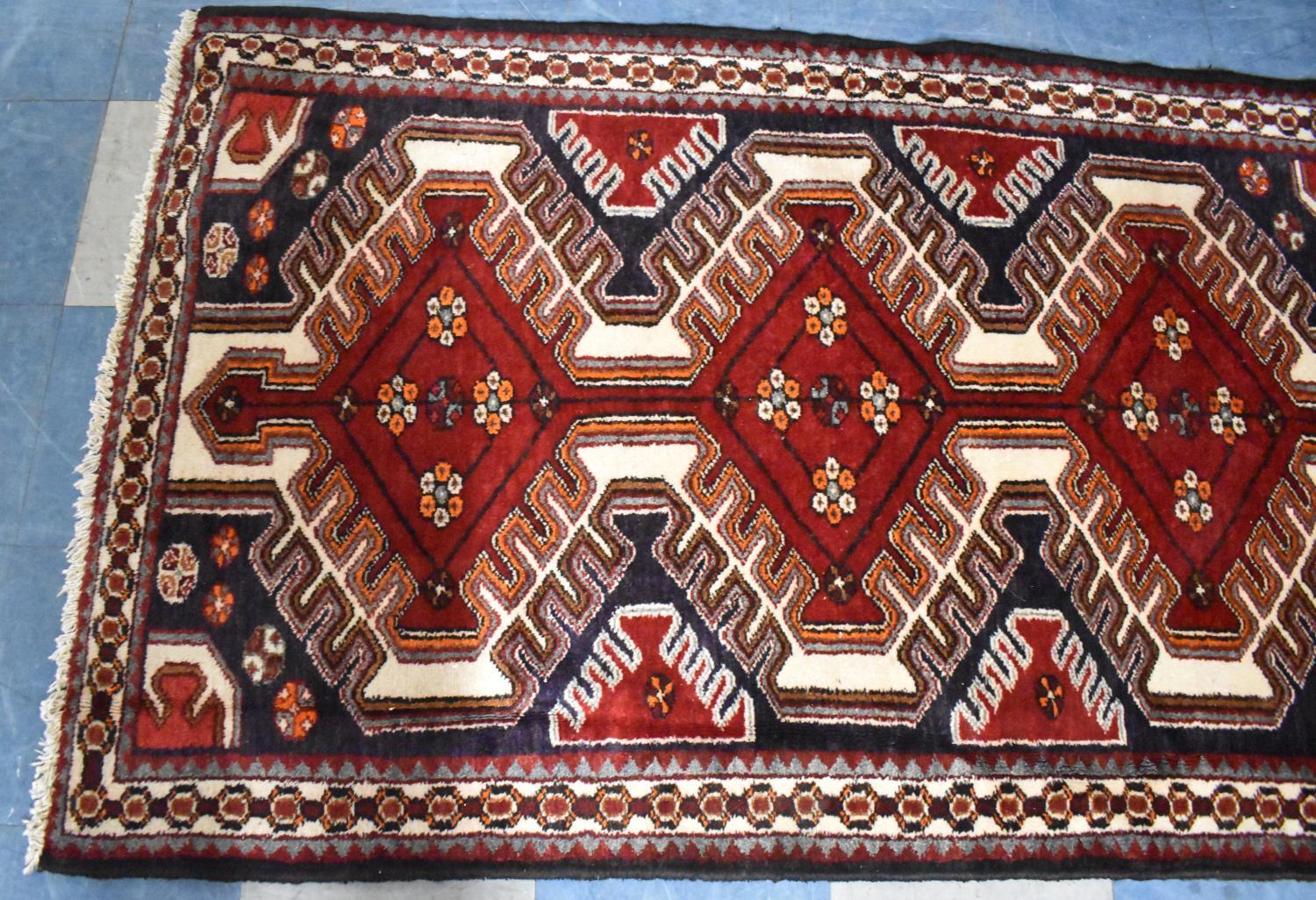A Persian Handmade Sarab Rug, 166x105cm - Image 2 of 3