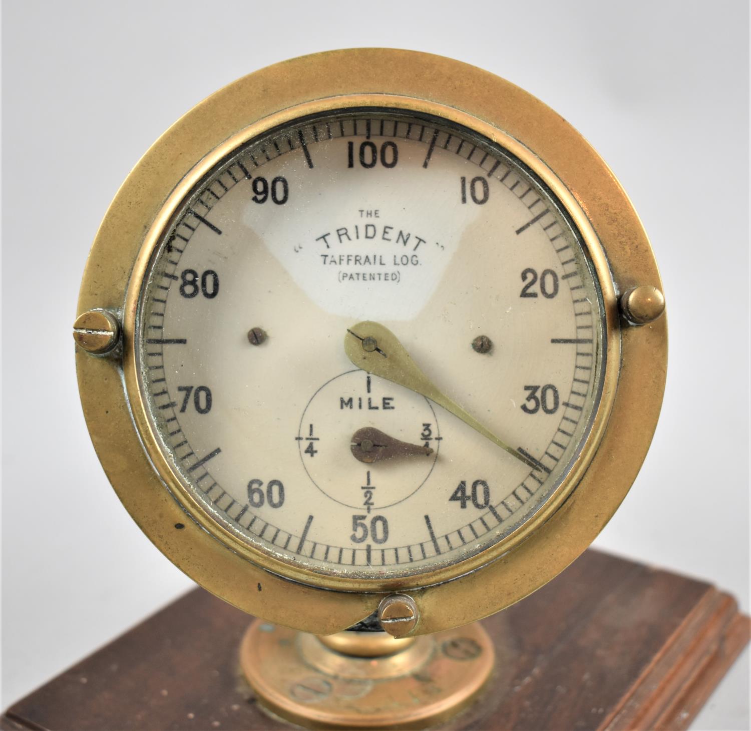 A Vintage Brass Ships Log, The Trident Taffrail Log, 13.5cm Diameter - Image 2 of 3