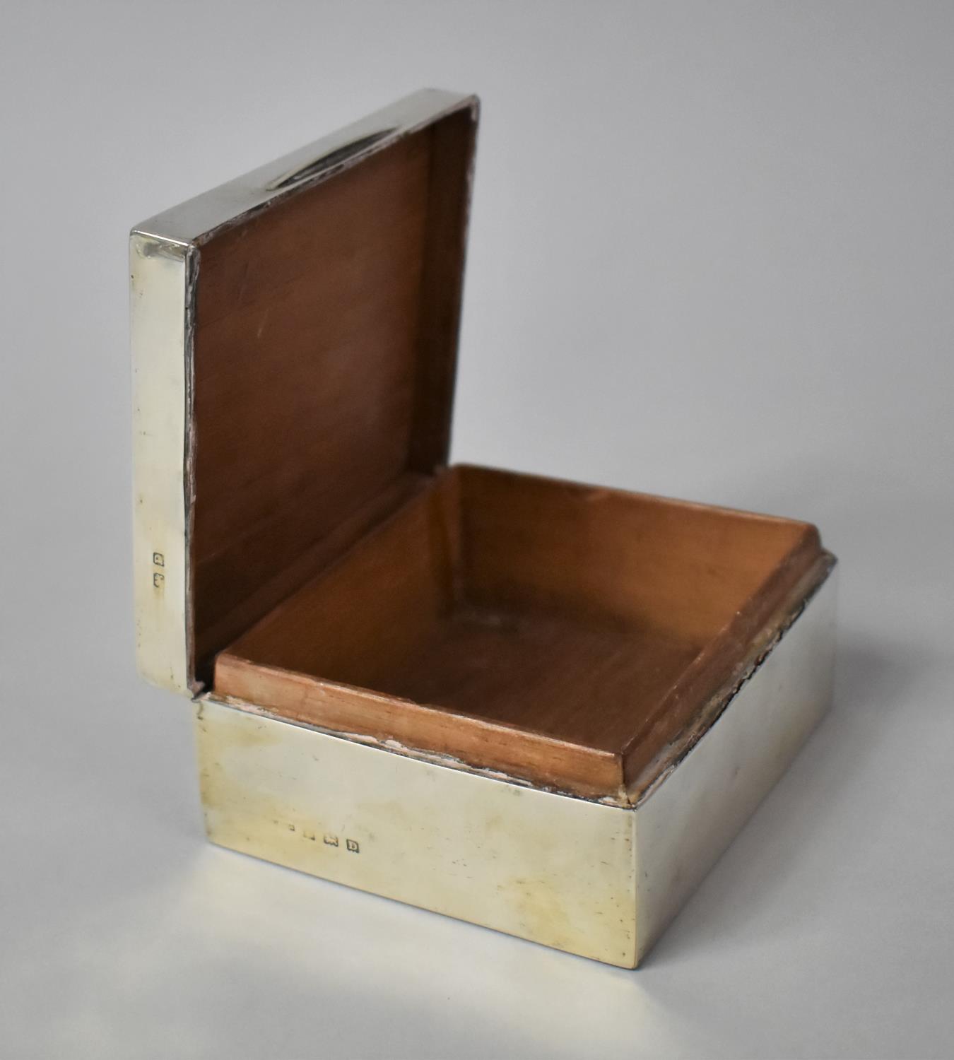 A Silver Cigarette Box with Engine Turned Decoration to Hinged Lid, 10cm wide - Image 3 of 3