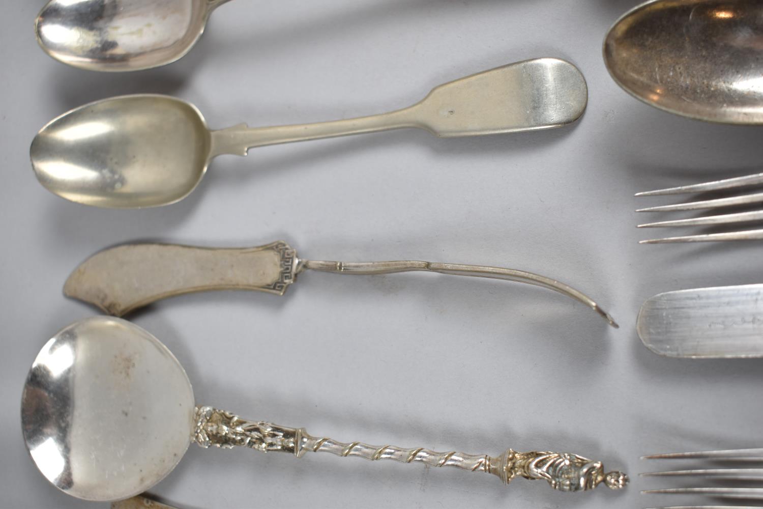 A Collection of Silver Plated and Bone Handled Cutlery - Image 2 of 3