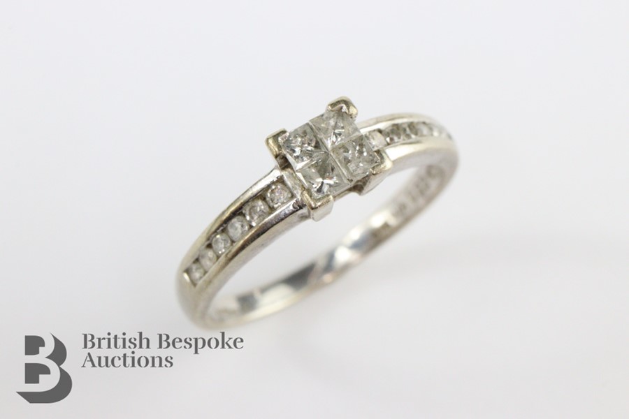 9ct Gold Diamond Cluster Ring - Image 3 of 3