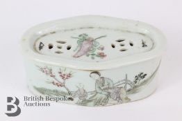 Chinese Porcelain Cricket Box Late 19th Century