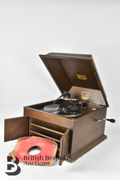 Vintage Oak Cased Gramophone - Image 2 of 5