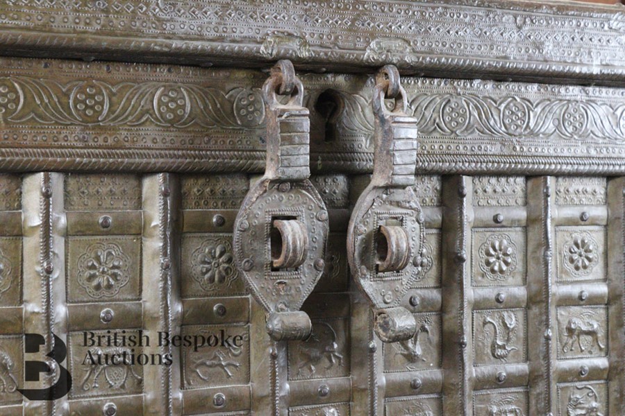 Antique Ottoman Dowry Chest - Image 4 of 8