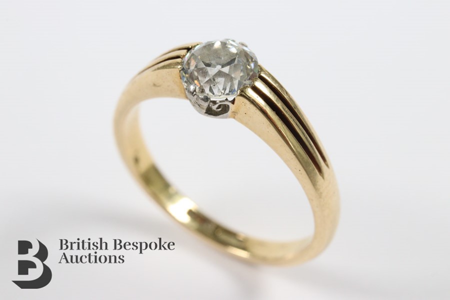 18ct Gold Diamond Solitaire Ring - Image 2 of 3