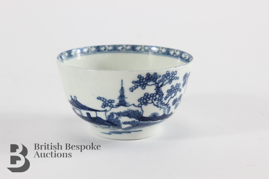 Dr Wall, or first period Worcester Blue and White Tea Bowl and Saucer - Image 8 of 15