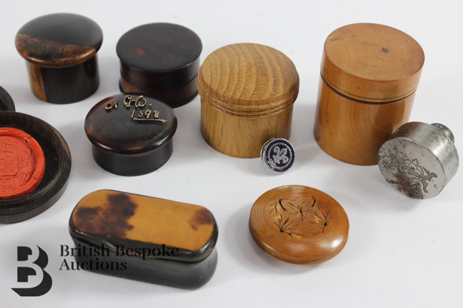 Miscellaneous Treen and Tortoiseshell Boxes - Image 3 of 5